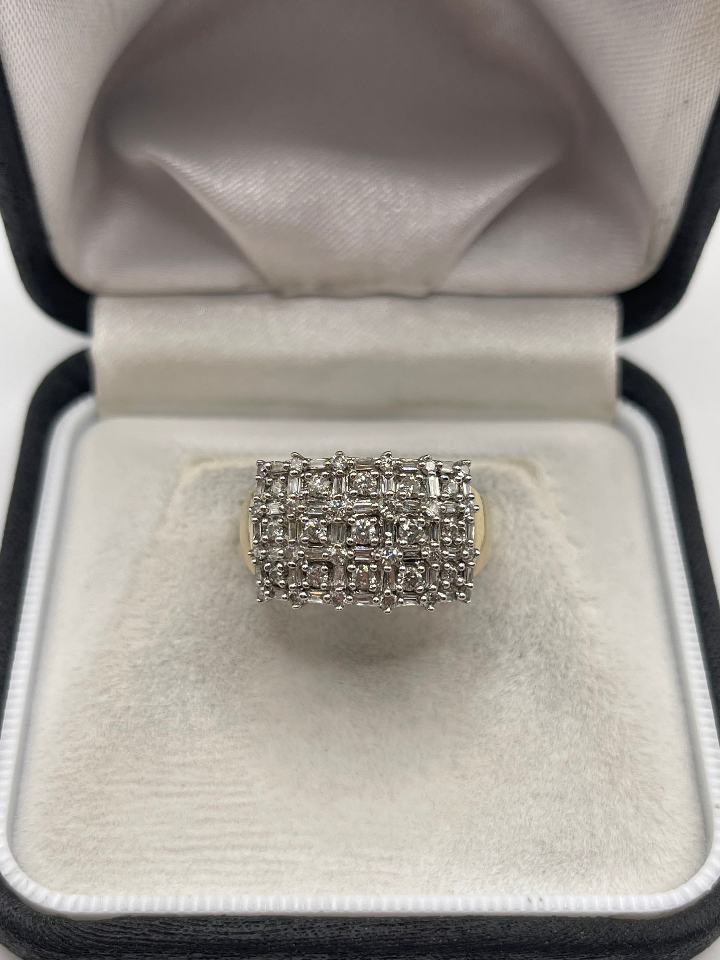 9ct gold diamond cluster ring