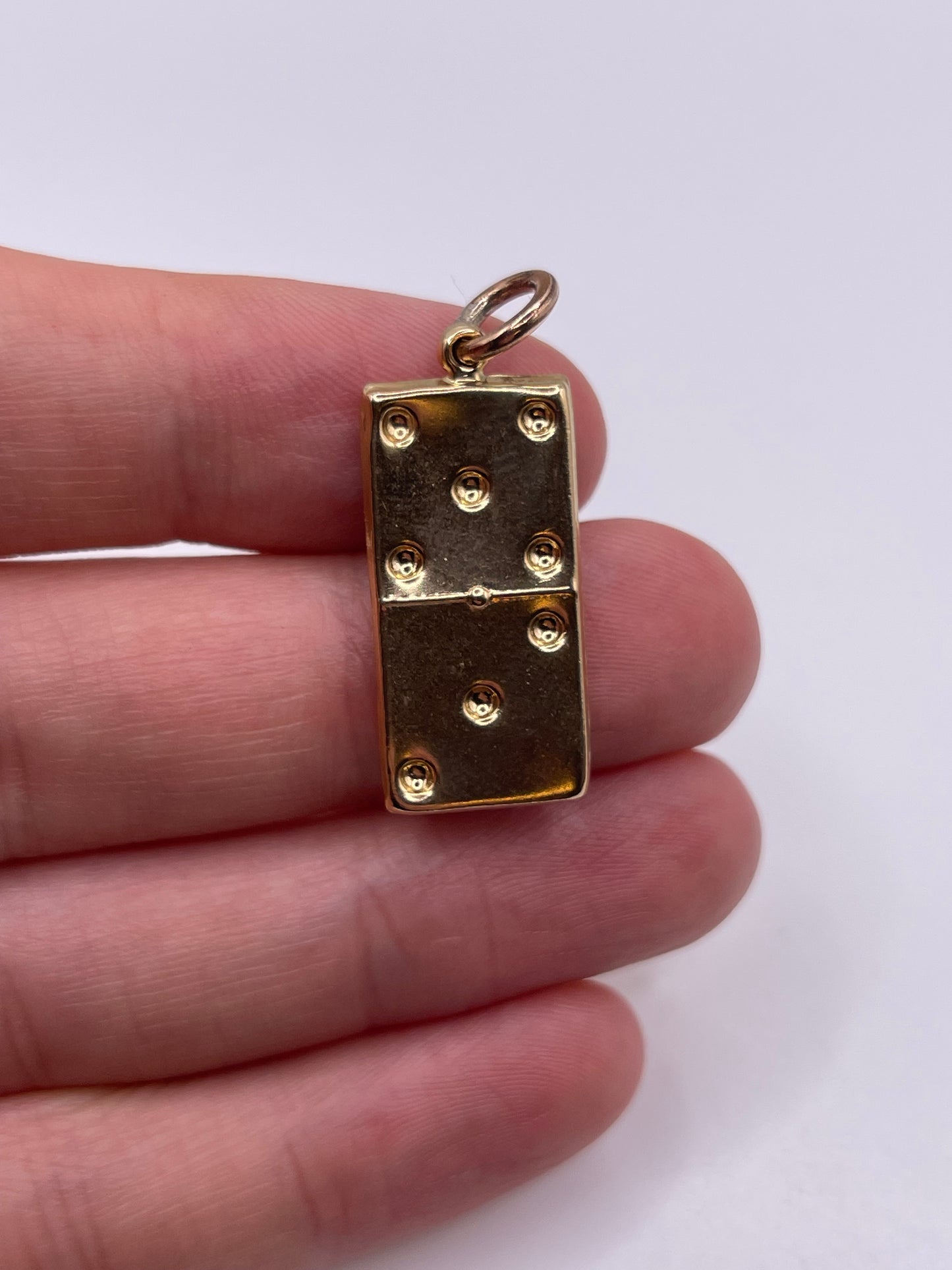 9ct gold domino pendant