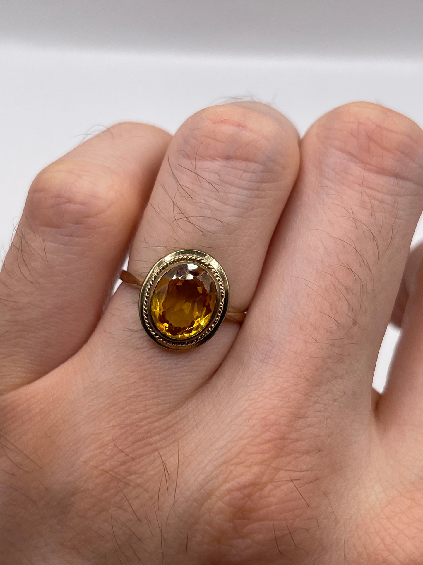 9ct gold citrine ring