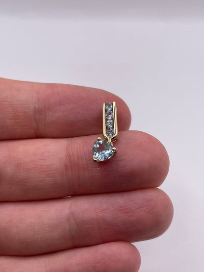 9ct gold topaz pendant