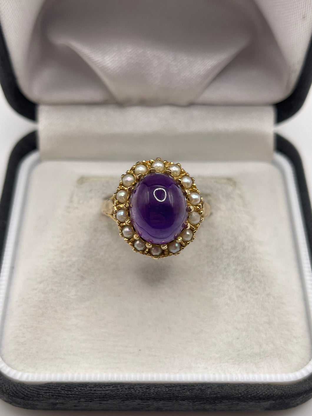 9ct gold cabochon amethyst and pearl ring