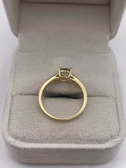 9ct gold quartz and zircon ring