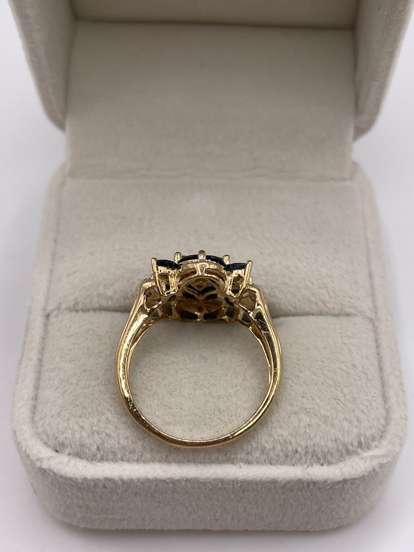 9ct gold sapphire and diamond cluster ring