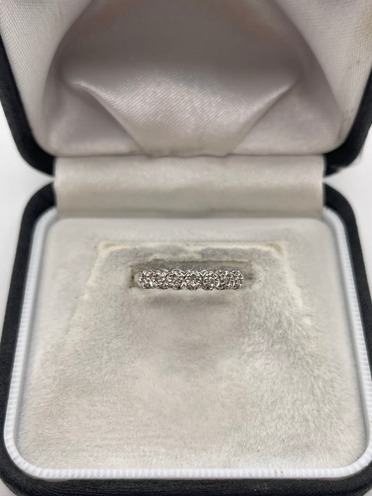 9ct gold diamond ring