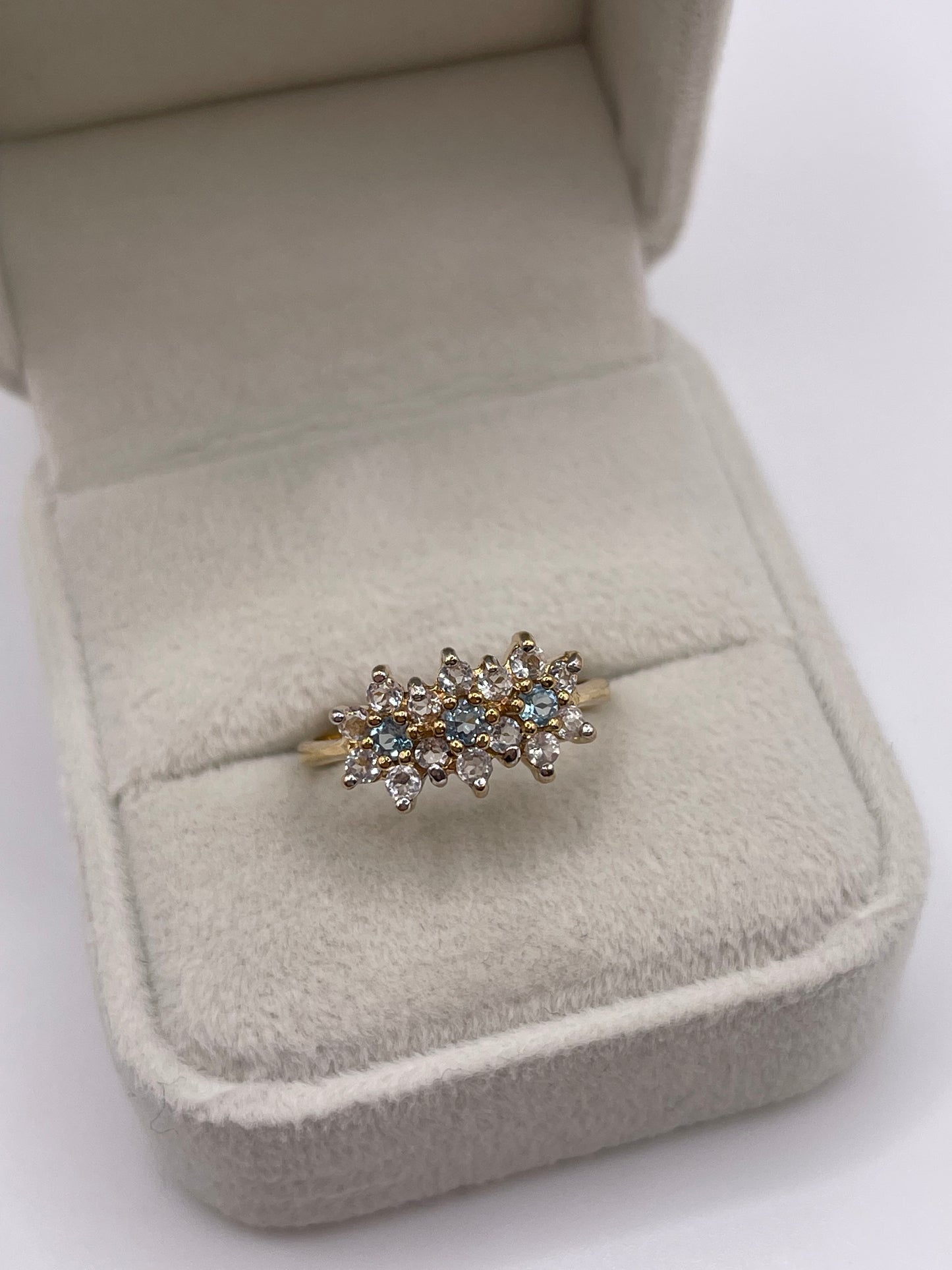 9ct gold topaz cluster ring