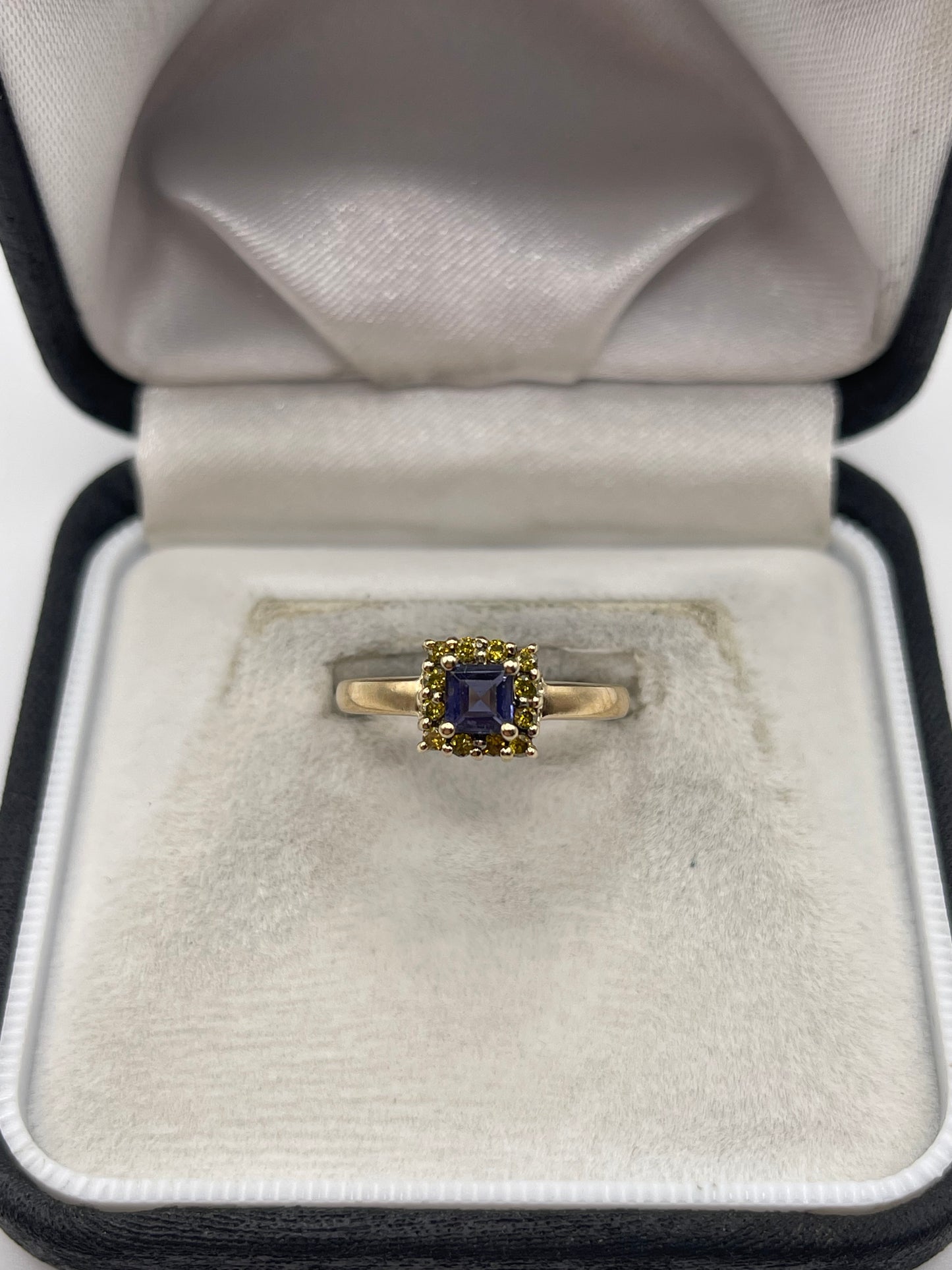 9ct gold iolite and yellow diamond ring