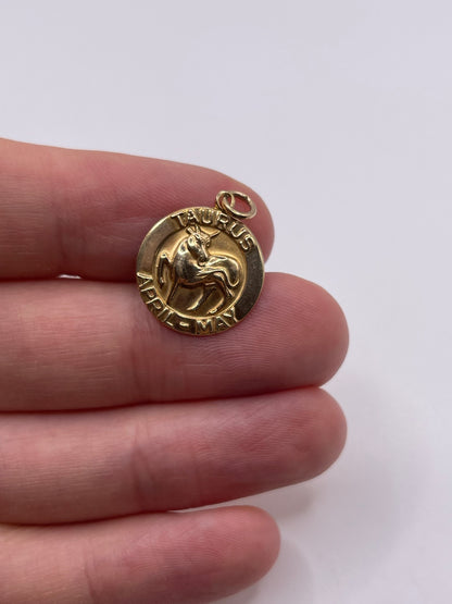 9ct gold Taurus charm