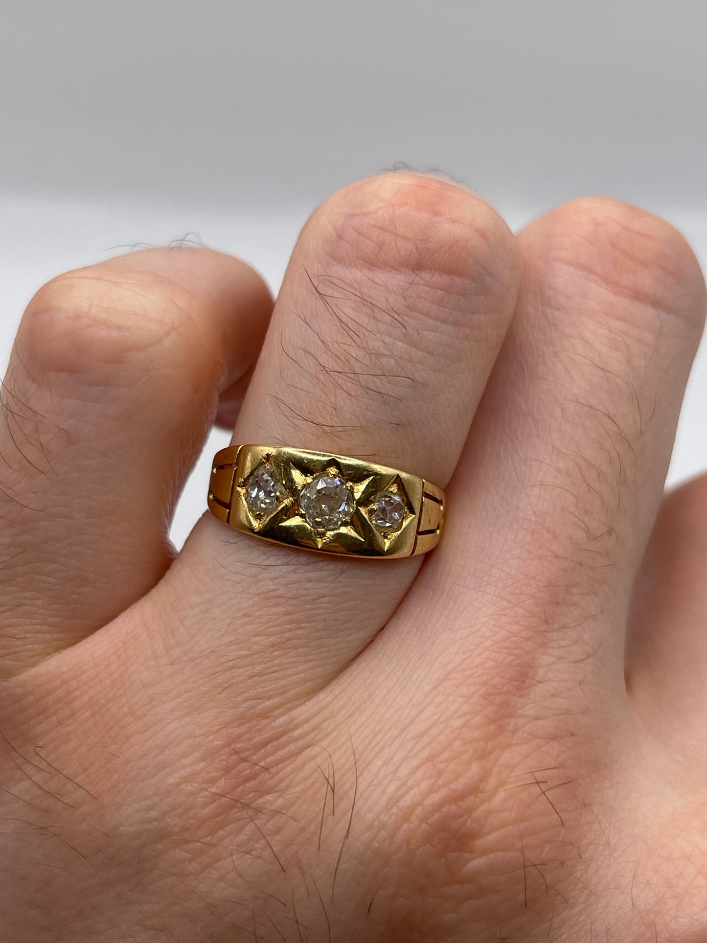 Antique 18ct gold diamond gypsy ring