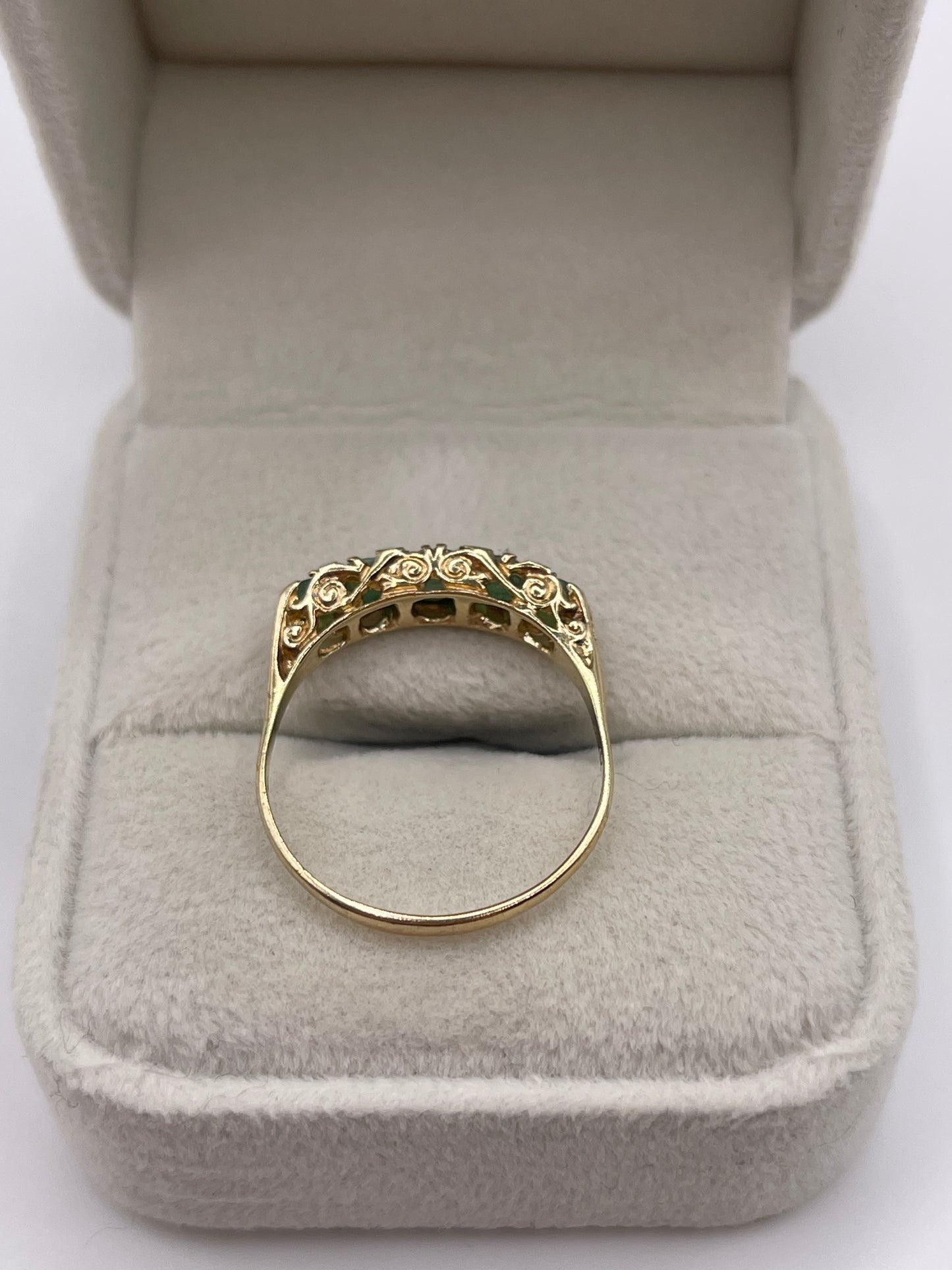 9ct gold emerald ring