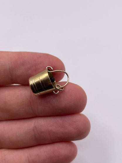 9ct gold champagne charm