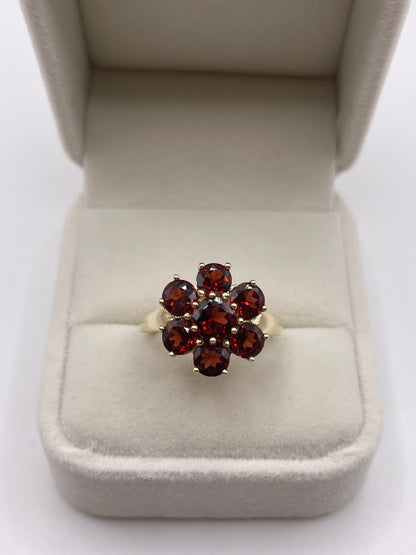 9ct gold garnet cluster ring