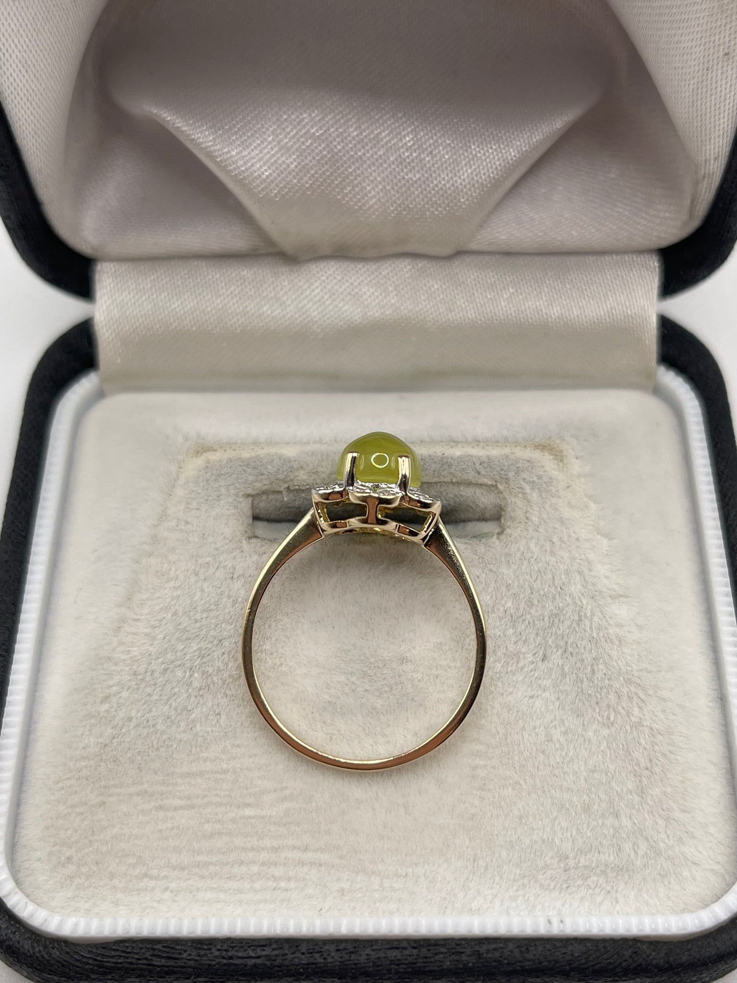 9ct gold quartz and diamond ring