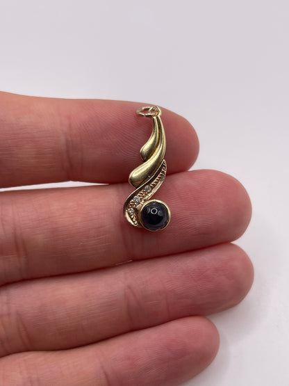 9ct gold cabochon sapphire and diamond pendant