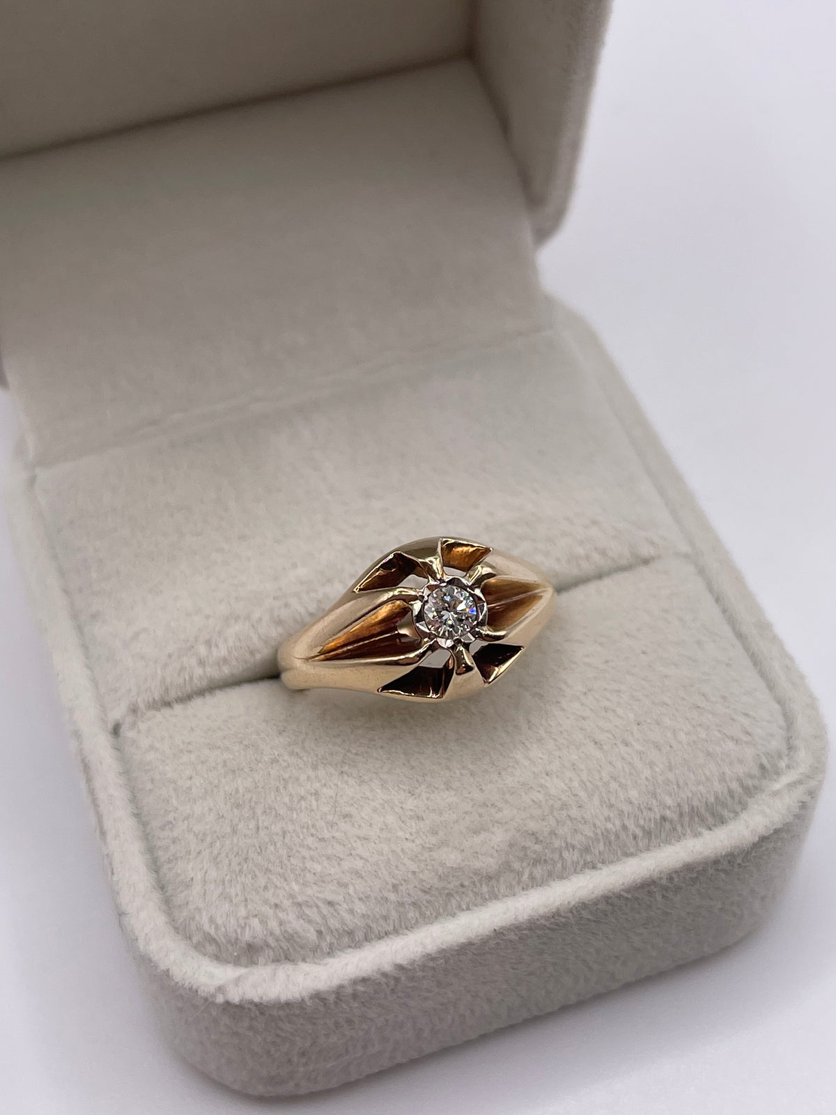 9ct gold diamond gypsy ring