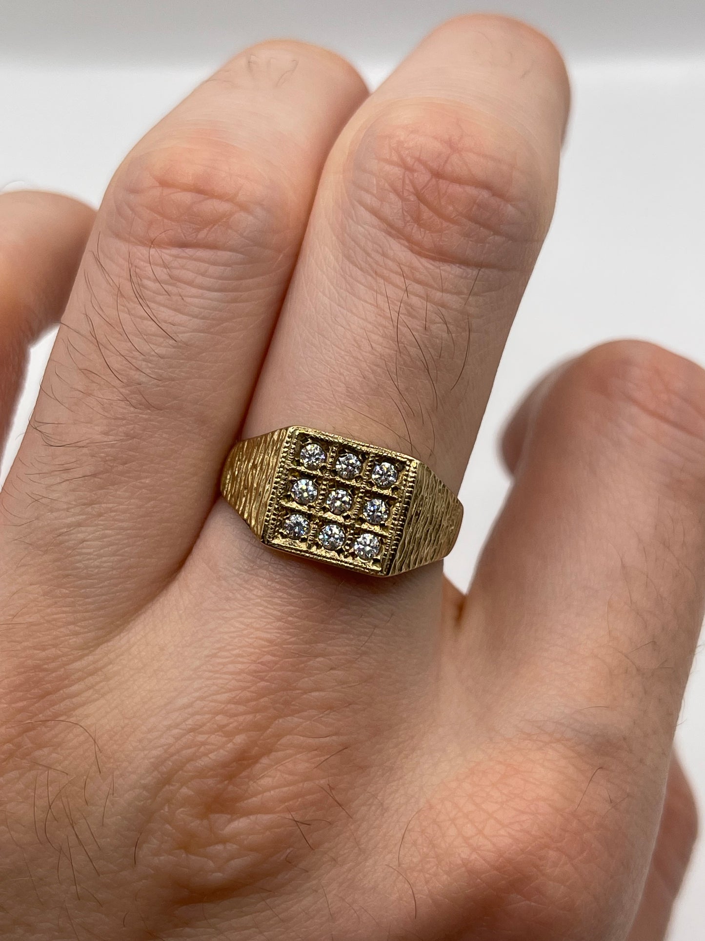 9ct gold cz signet ring