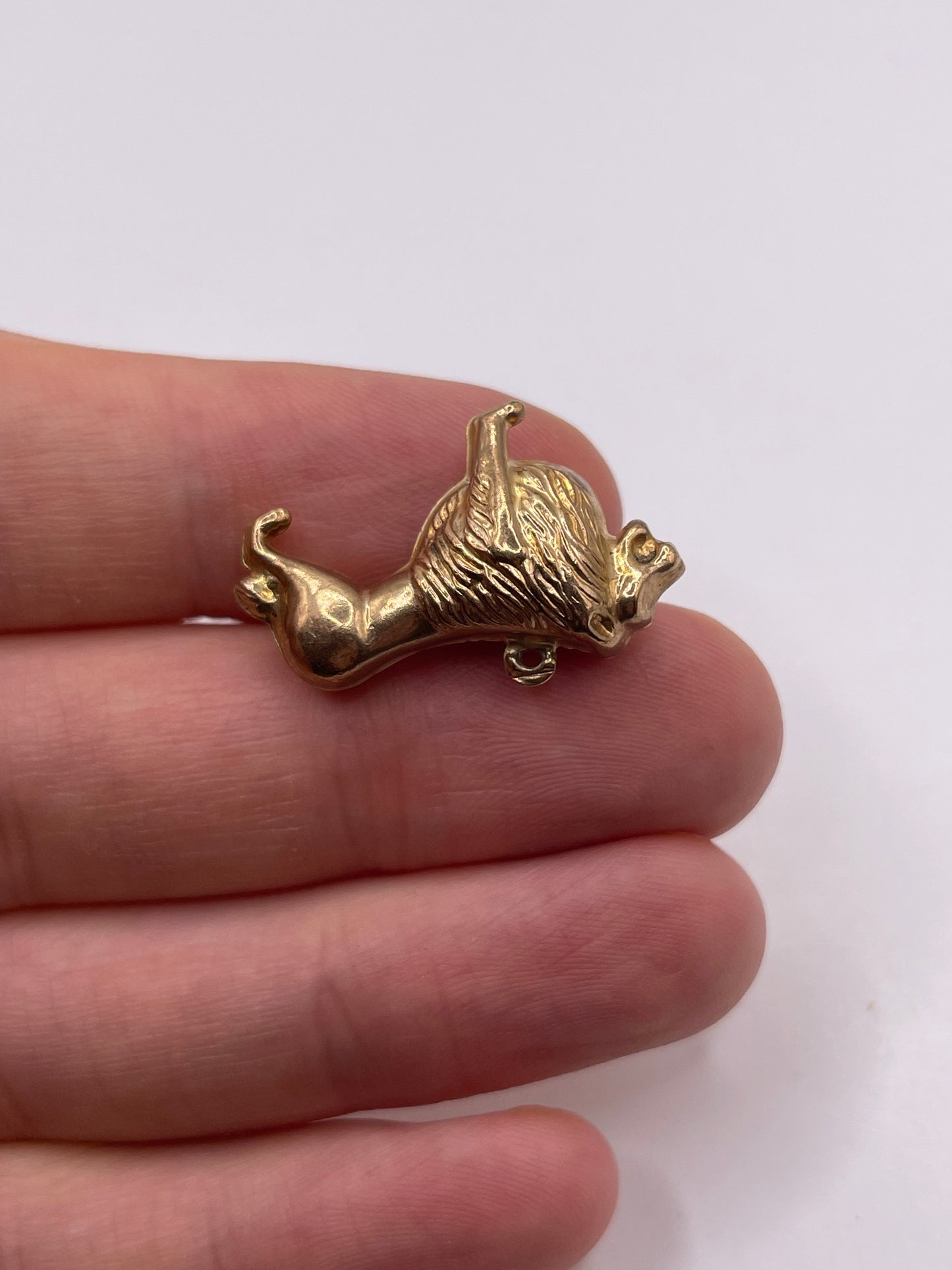9ct gold lion charm