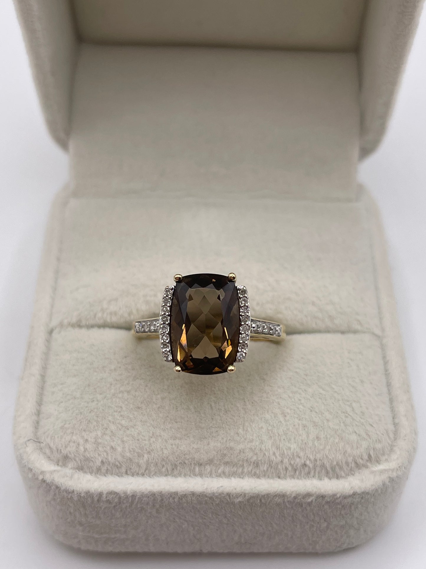 9ct gold Smokey quartz and diamond ring