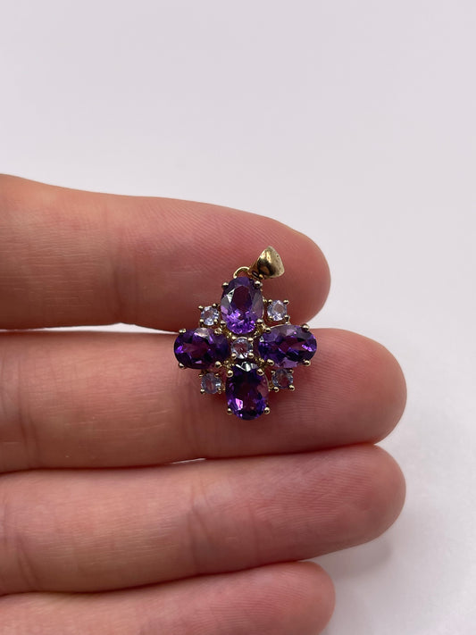 9ct gold amethyst cluster pendant