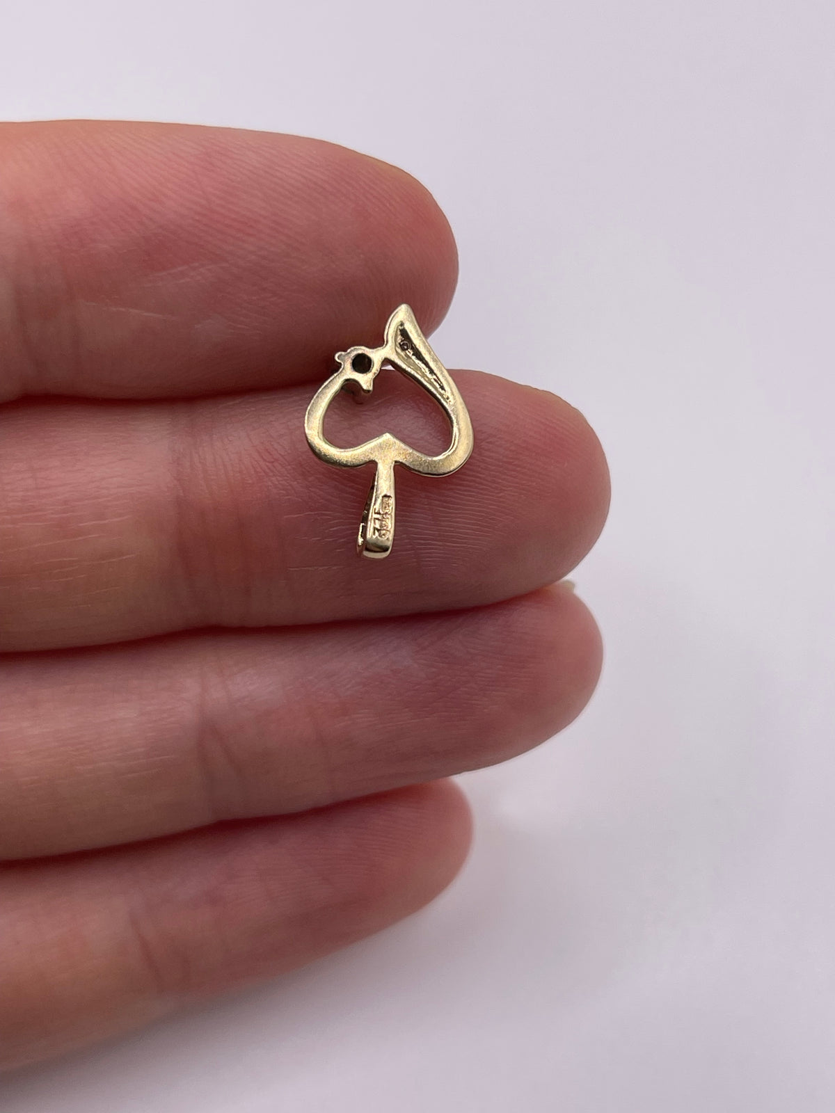 9ct gold emerald and diamond pendant