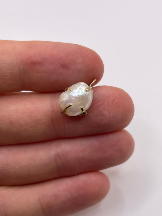 9ct gold pearl pendant