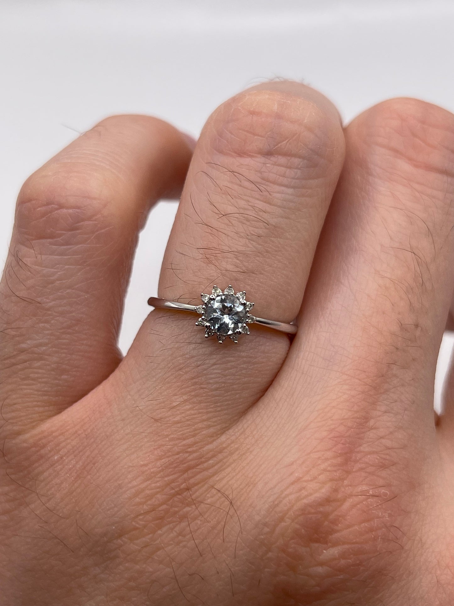 9ct gold aquamarine and diamond ring