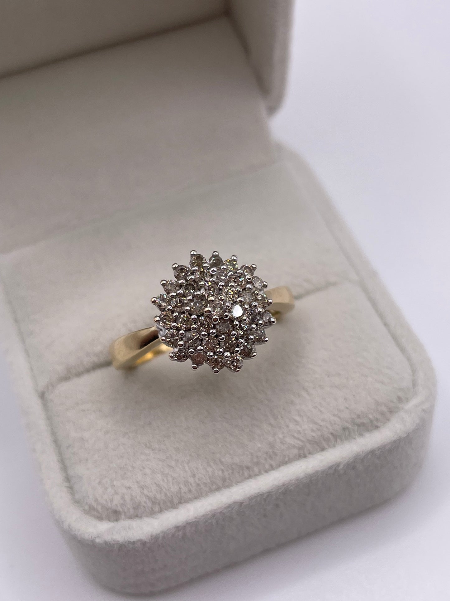 9ct gold 1ct diamond cluster ring
