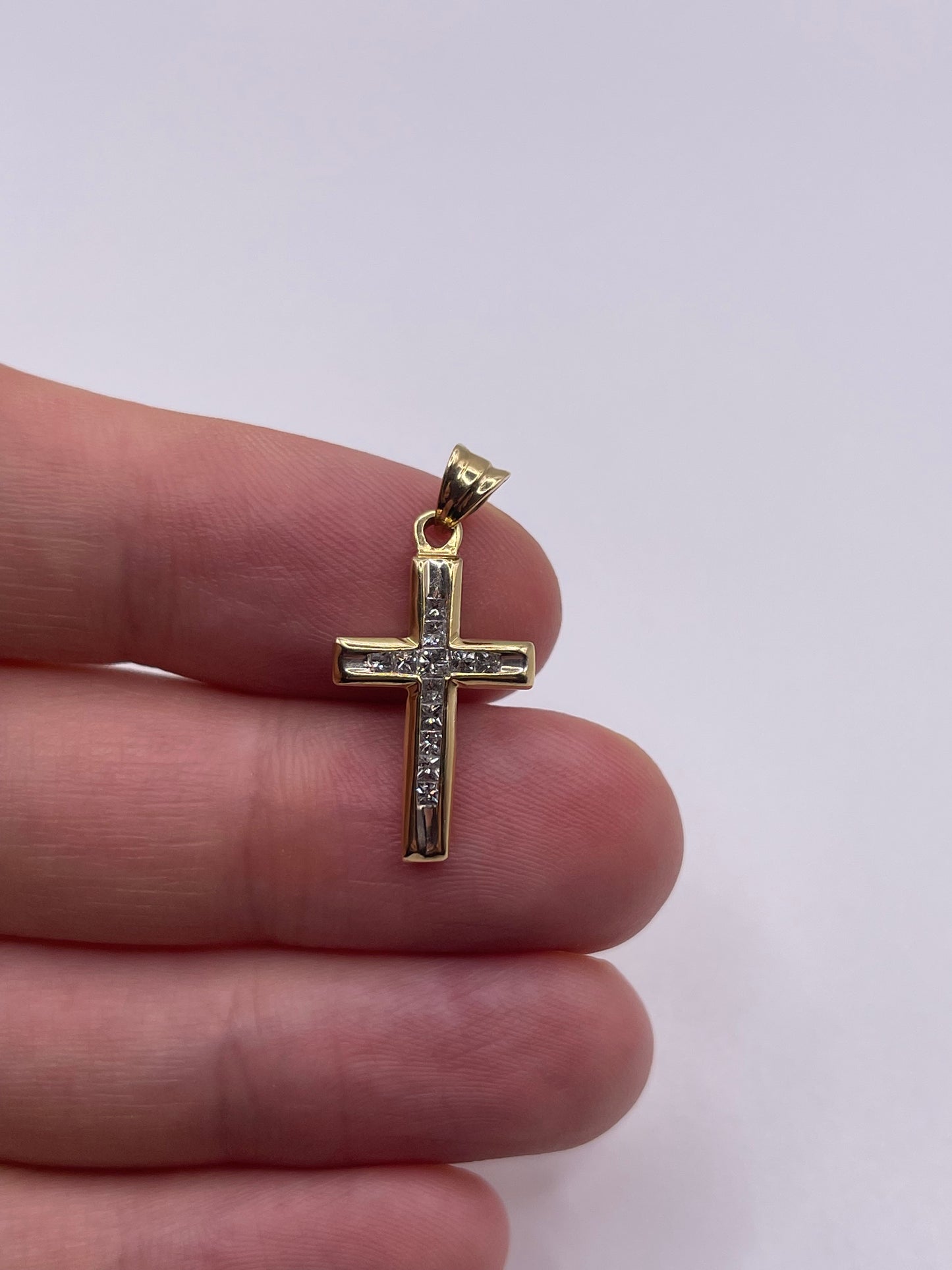 9ct gold diamond cross pendant