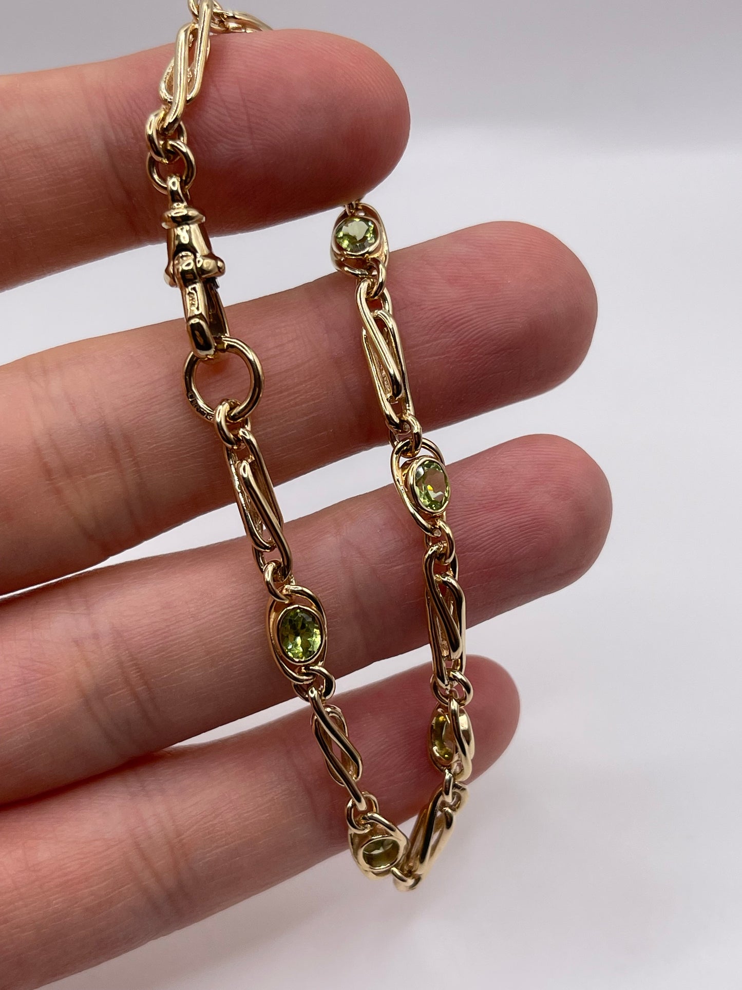 9ct gold peridot bracelet