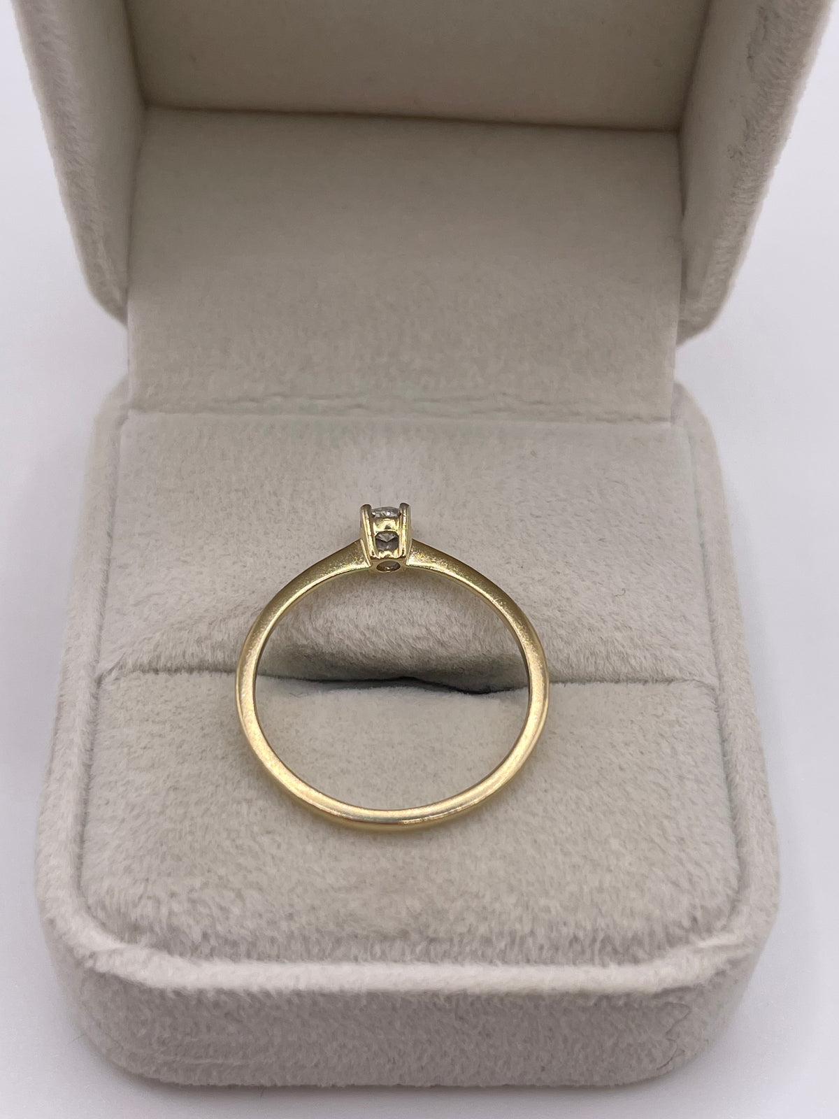 9ct gold diamond ring