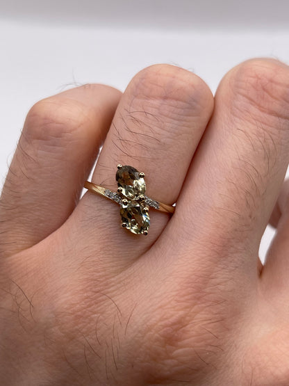 9ct gold quartz and diamond ring