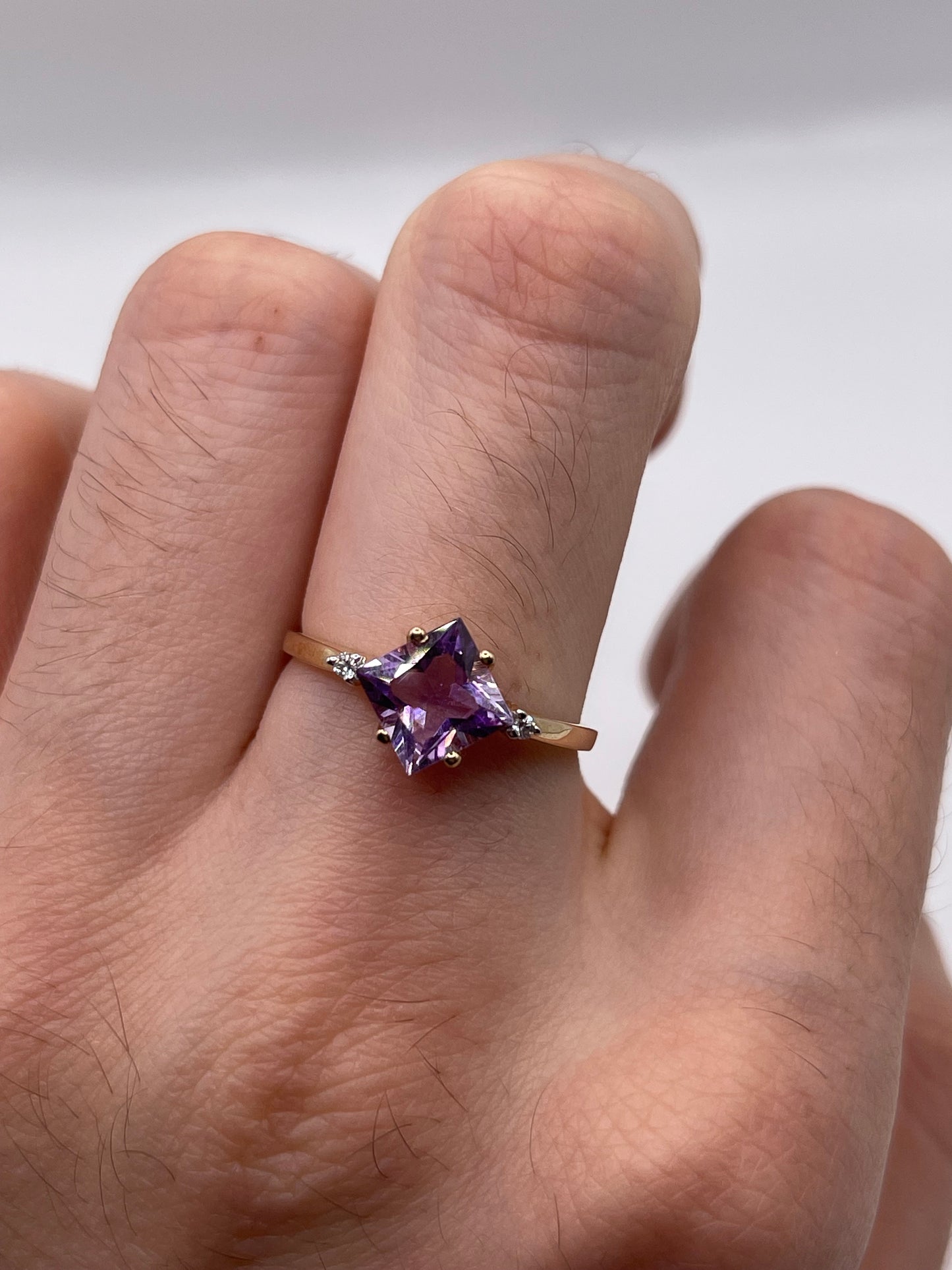 9ct gold amethyst and zircon ring