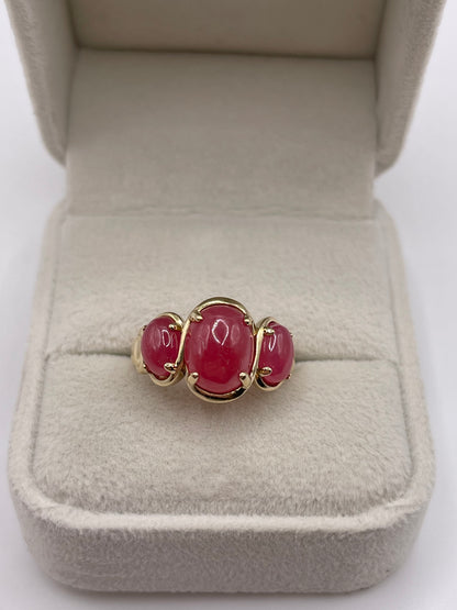 9ct gold cabochon quartz ring