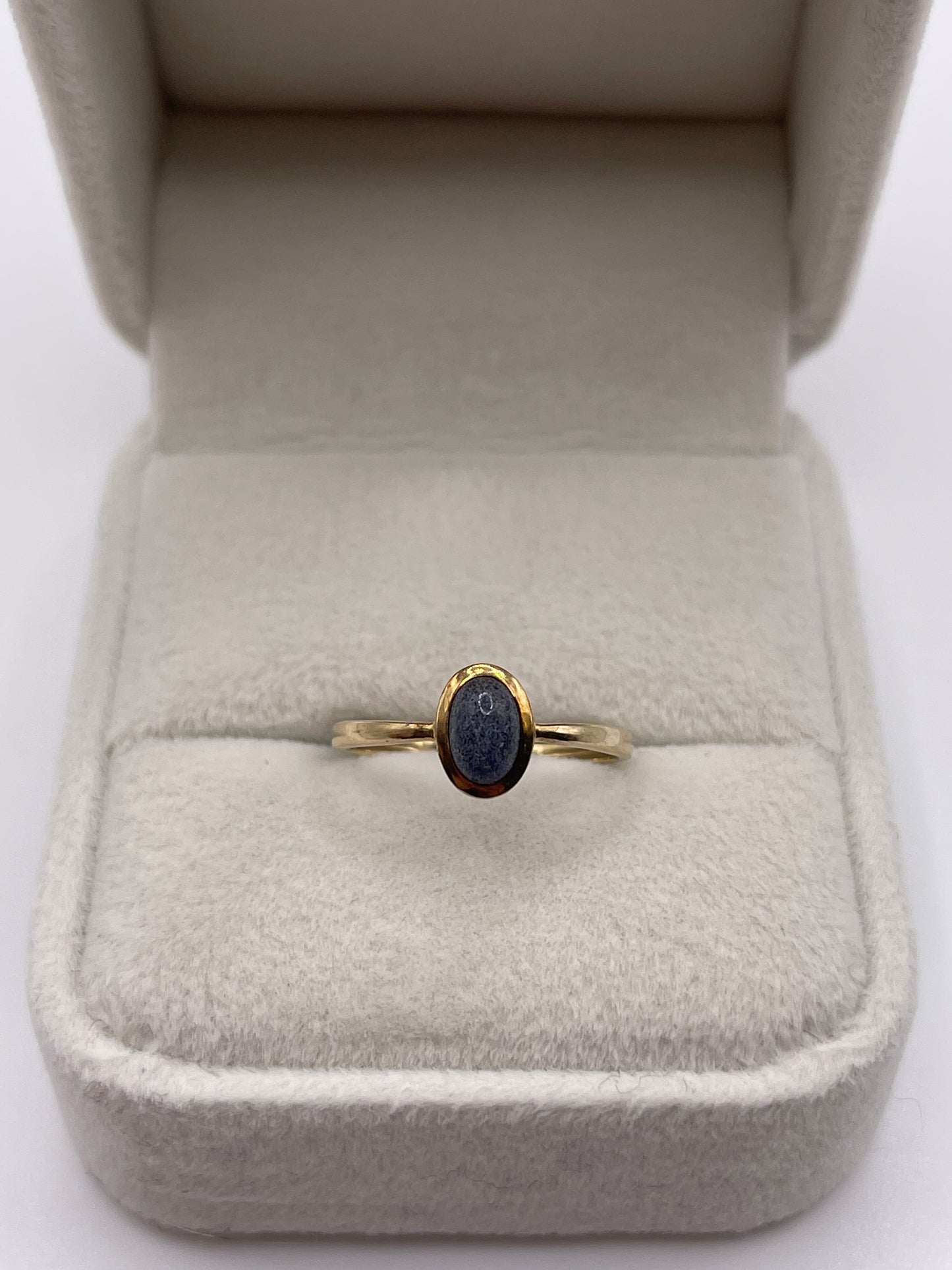 9ct gold sodalite ring