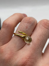 Load image into Gallery viewer, 9ct gold crystal ring
