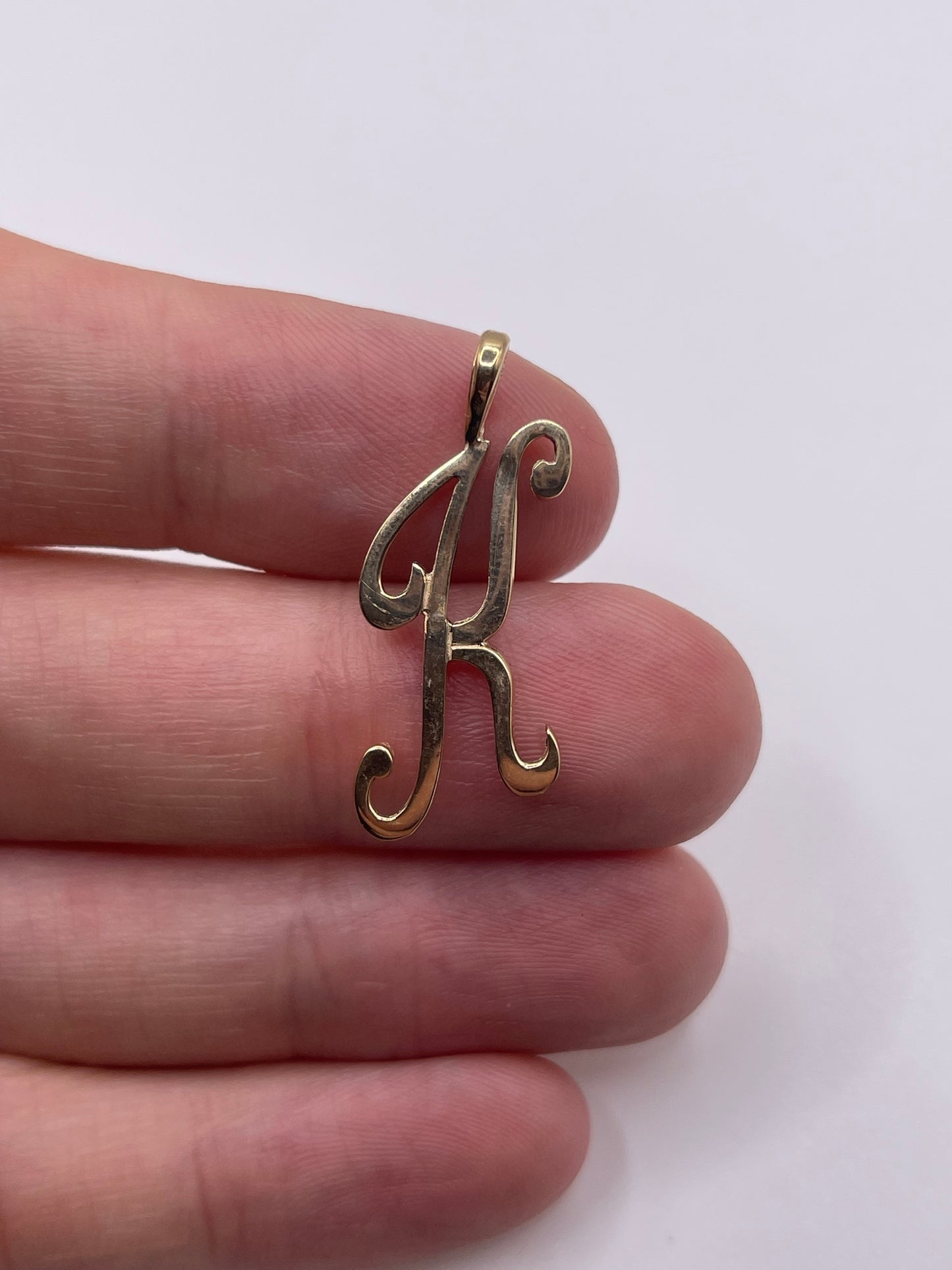 9ct gold initial K pendant