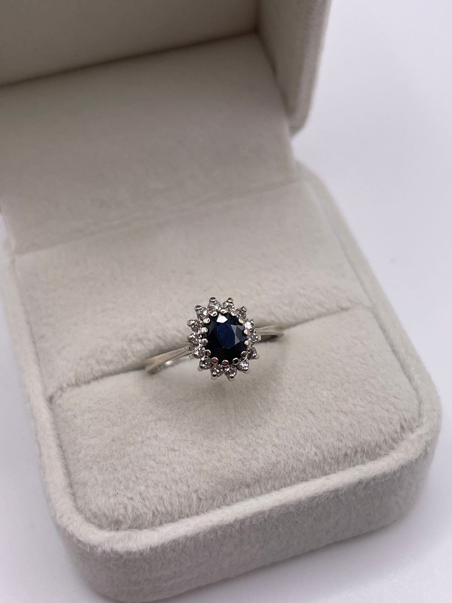 9ct white gold sapphire and diamond ring