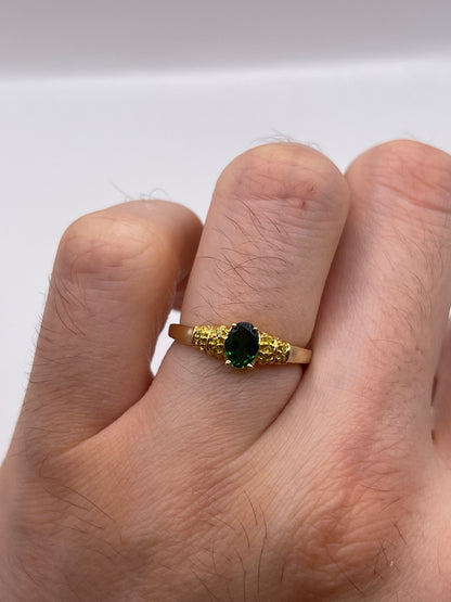 9ct gold diopside and diamond ring