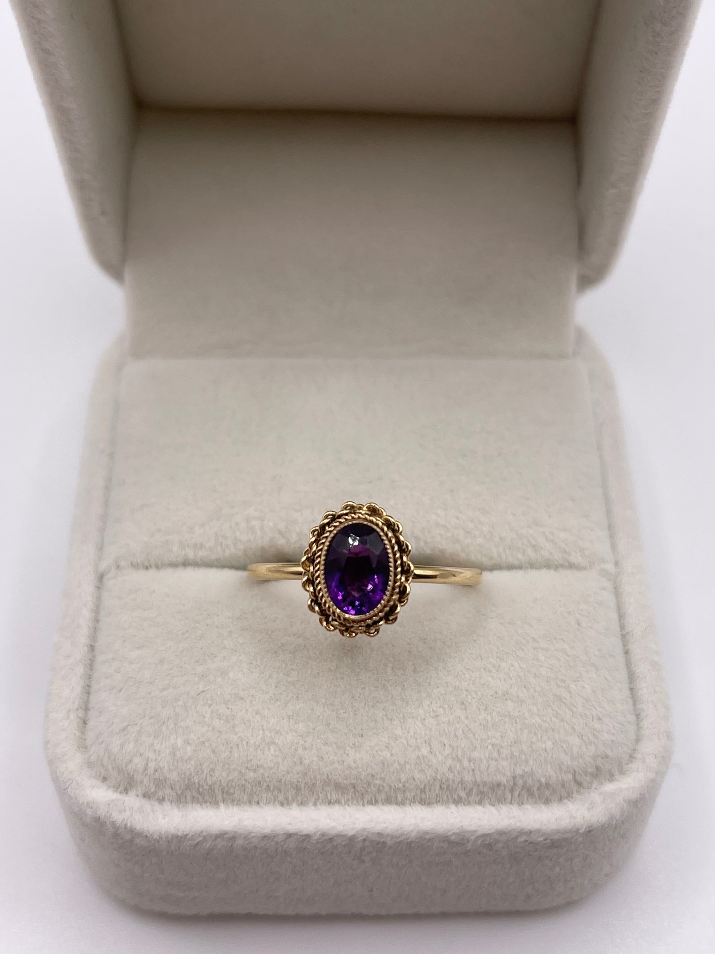 9ct gold amethyst ring