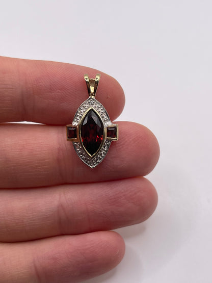 9ct gold garnet and diamond pendant