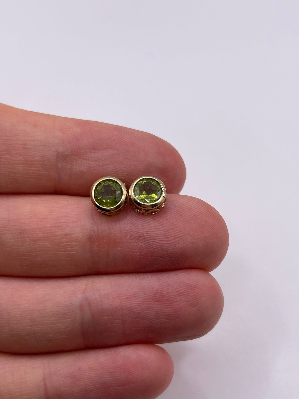 9ct gold quartz earrings