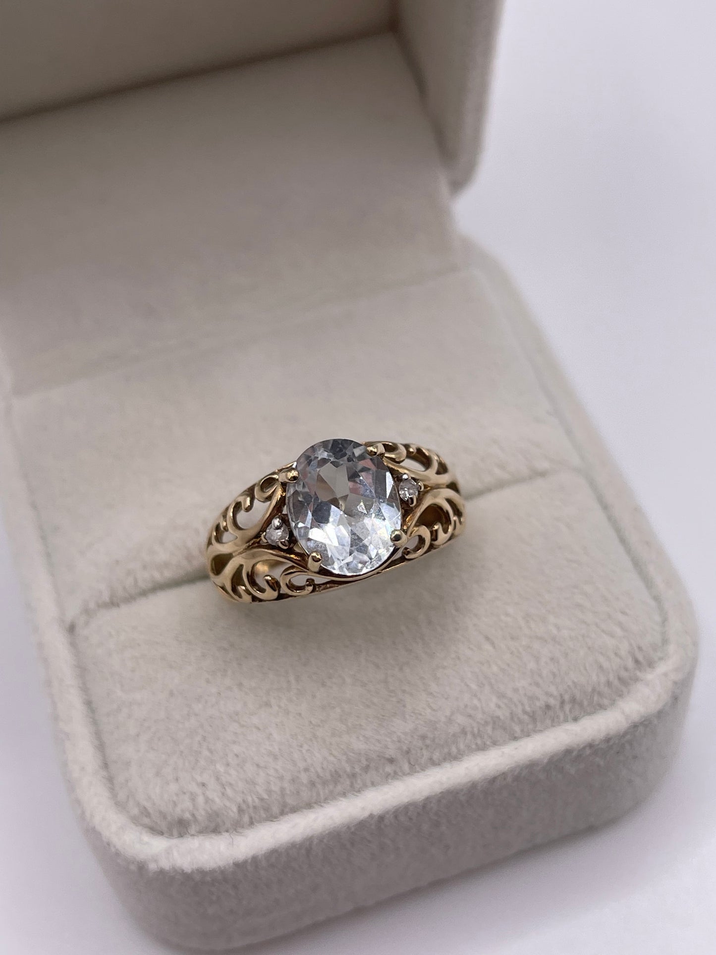 9ct gold topaz and diamond ring