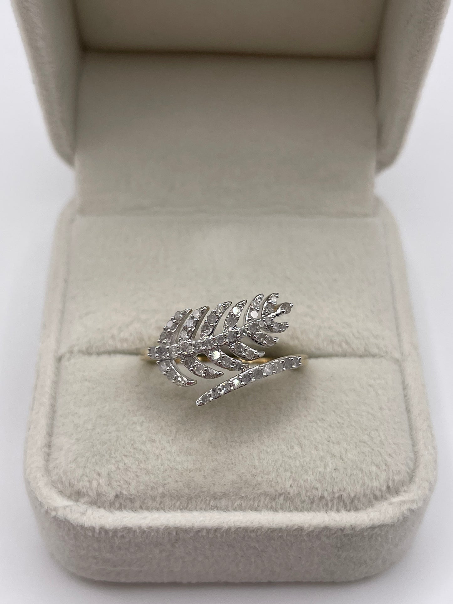 9ct gold diamond cluster ring