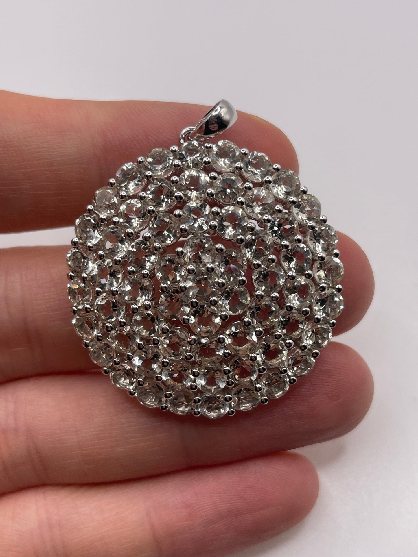 Silver quartz pendant