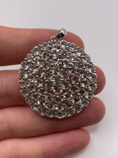 Silver quartz pendant