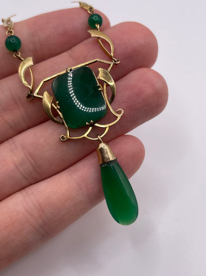 9ct gold chrysoprase necklace