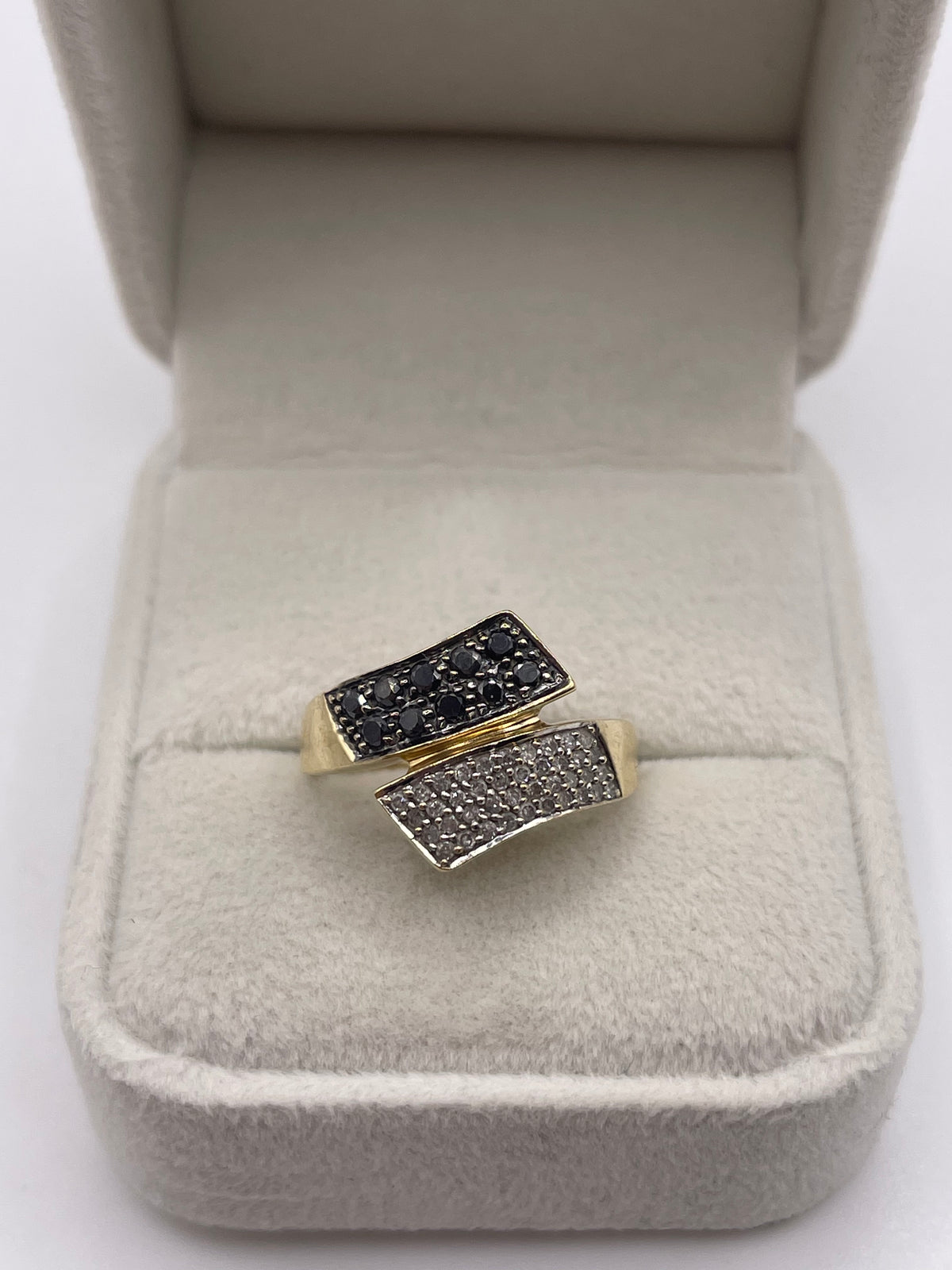 9ct gold diamond cluster ring