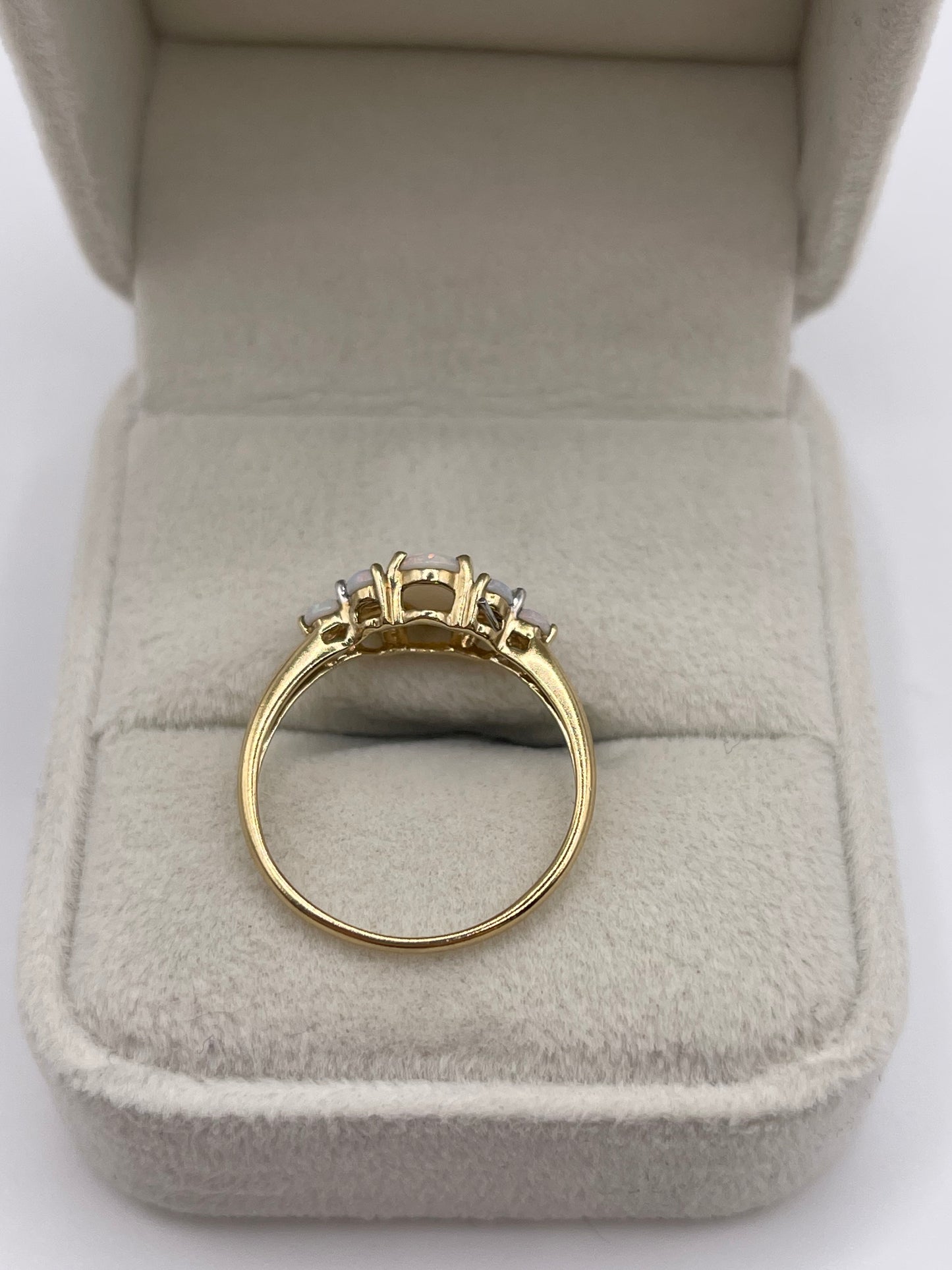 9ct gold opal and diamond ring