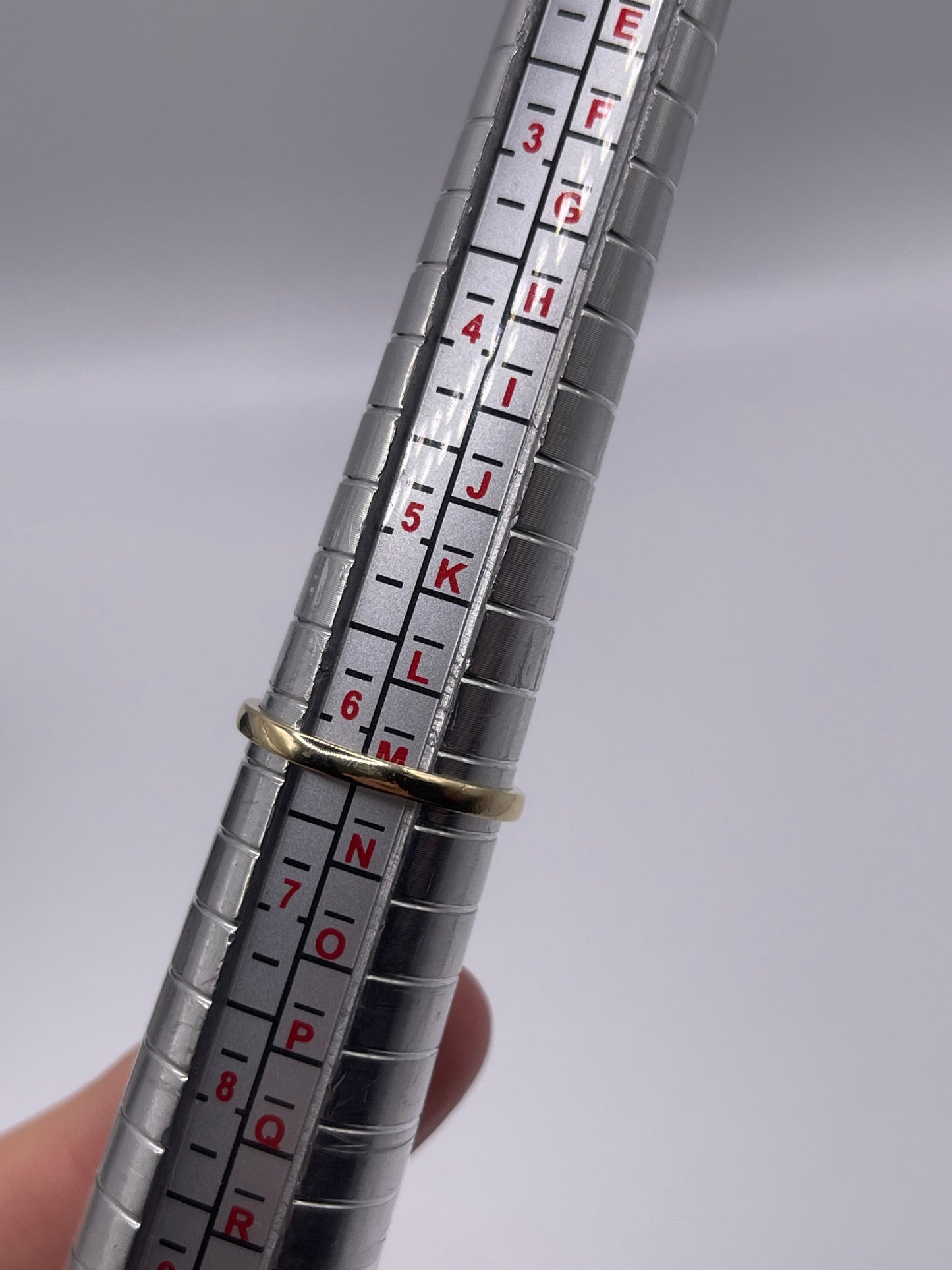 9ct gold topaz and diamond ring