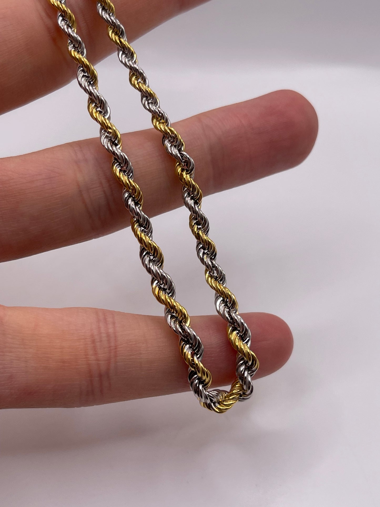 9ct two tone gold chain 511