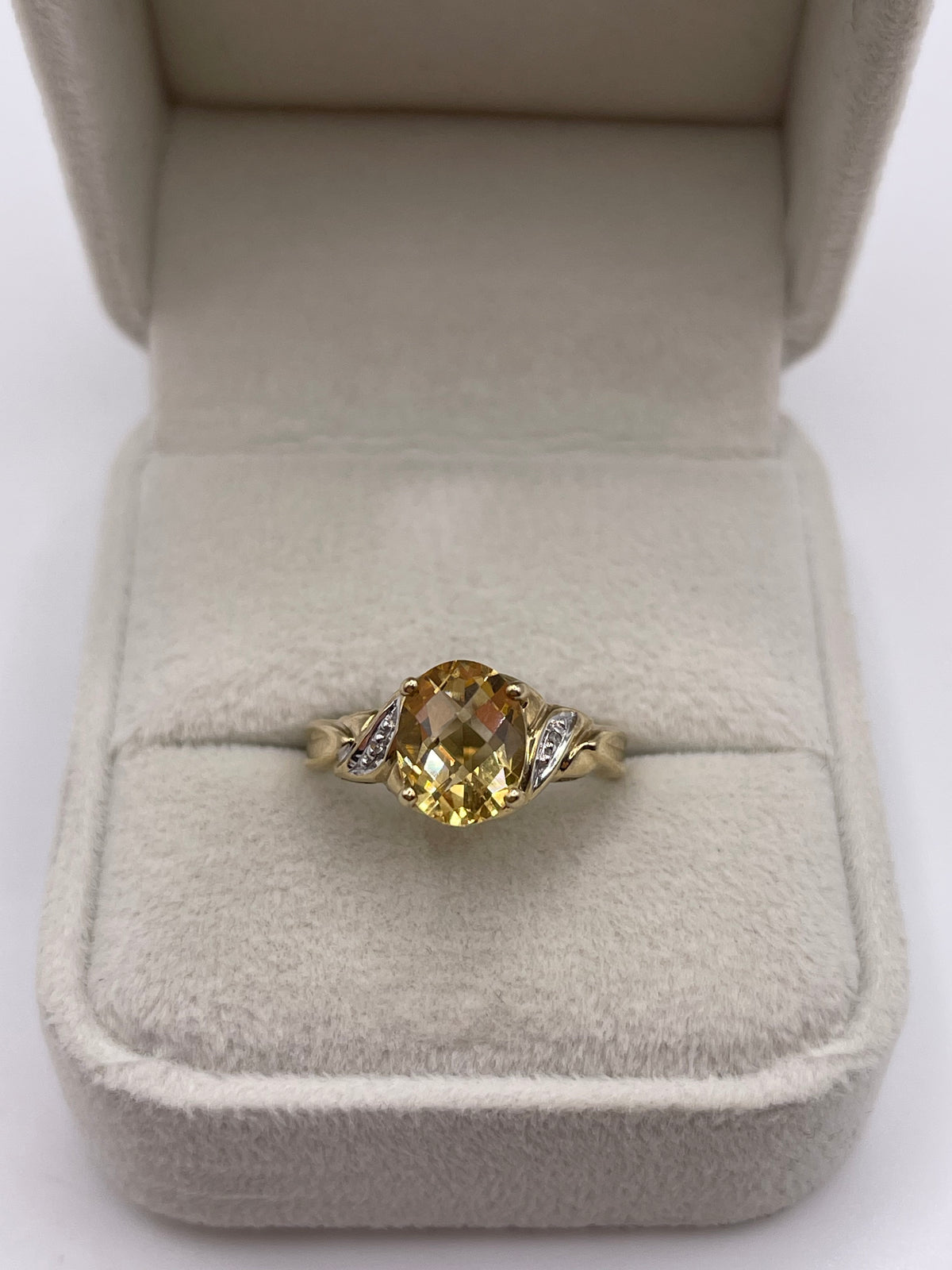 9ct gold citrine and diamond ring